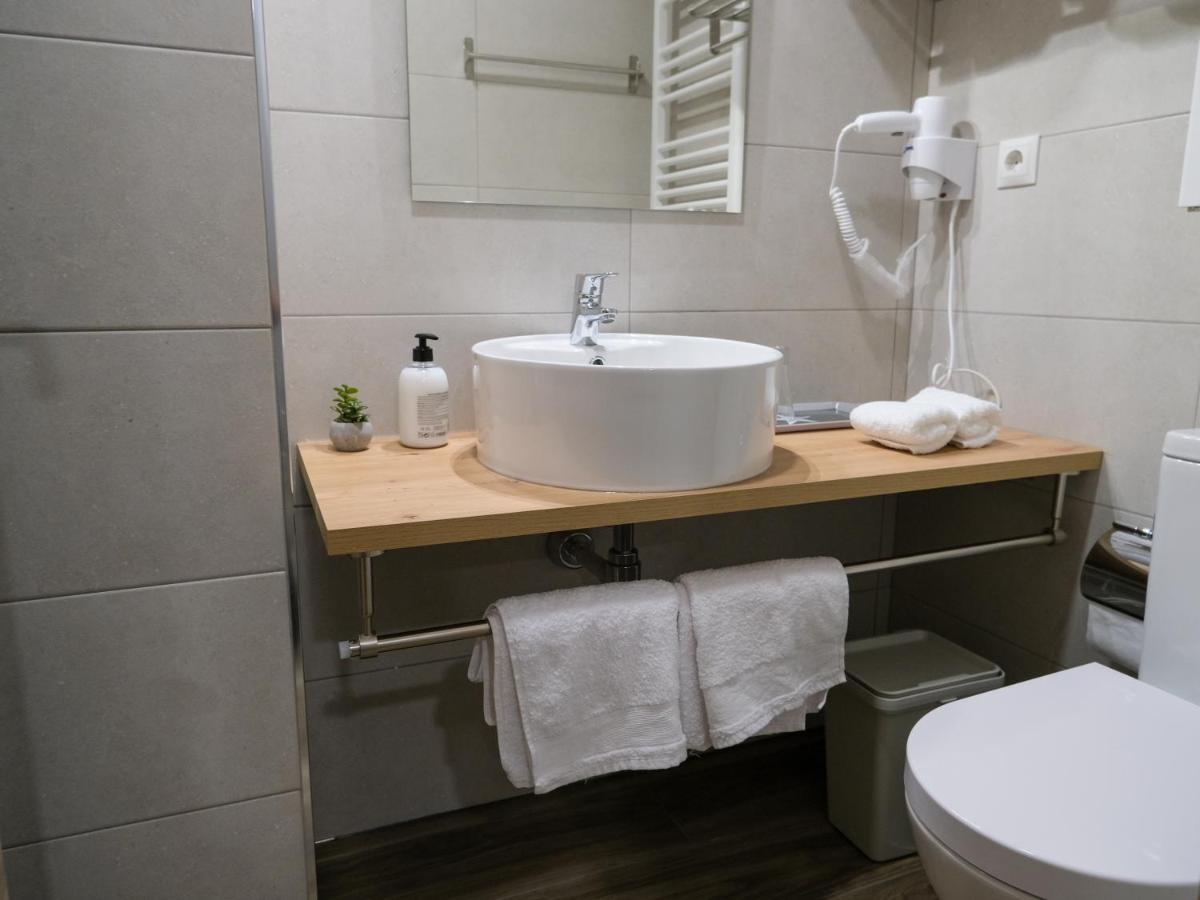 Alianza Suites Madrid Buitenkant foto