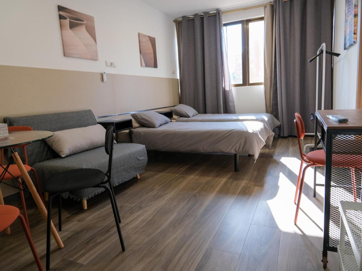 Alianza Suites Madrid Buitenkant foto