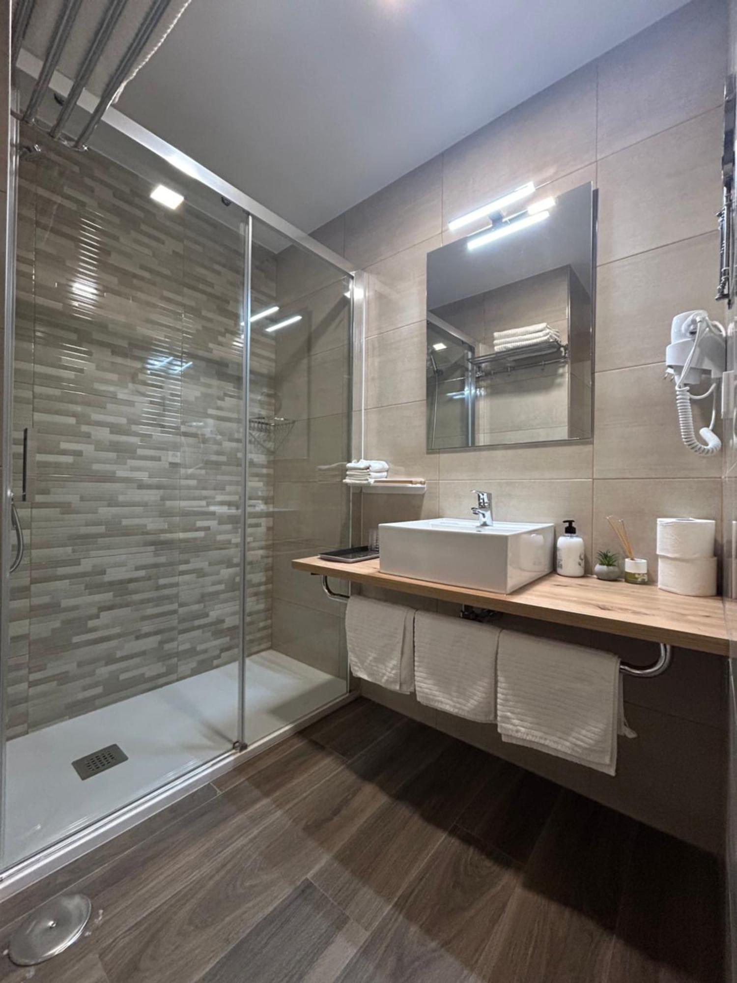 Alianza Suites Madrid Buitenkant foto