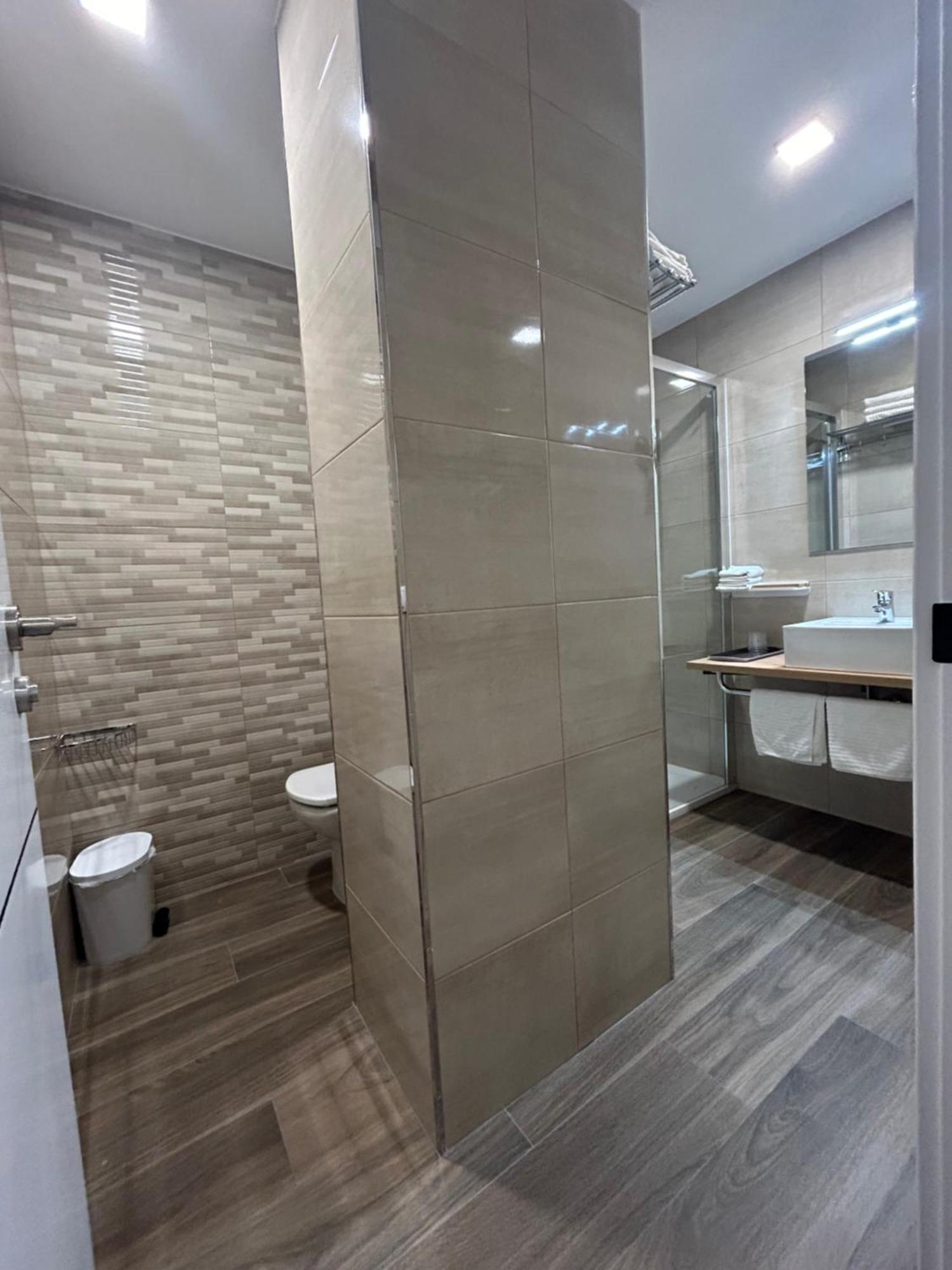 Alianza Suites Madrid Buitenkant foto